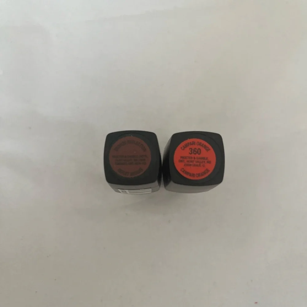 OLAY sleek lipstick